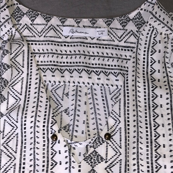 REITMANS BLACK AND WHITE PATTERN LOOSE FIT TOP - Picture 2 of 3